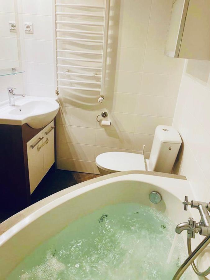 Piekarnia Apartamenty Manufaktura, Parking, Dostep Na Kod, Klima, 1-3 Pokoje, Prywatna Kamienica Łódź Dış mekan fotoğraf